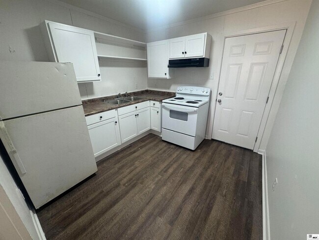 Photo - 207 Oaklawn Dr