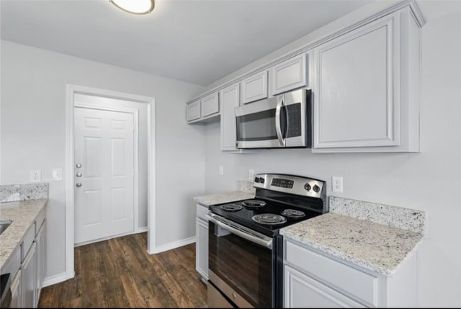 Photo - 310 California Dr