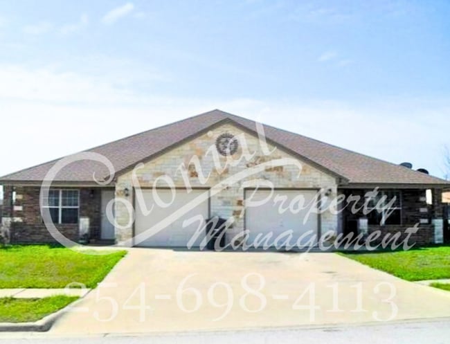 Photo - 3204 Baldwin Loop Unidad B