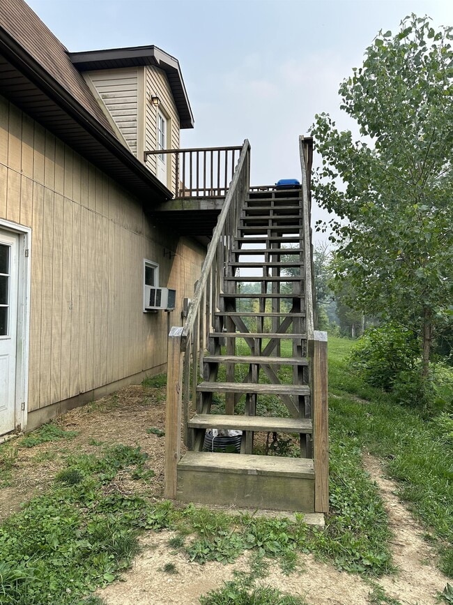 6131 N 450 W