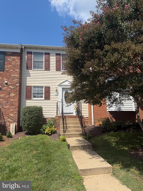 Building Photo - 265 Fairfield Dr