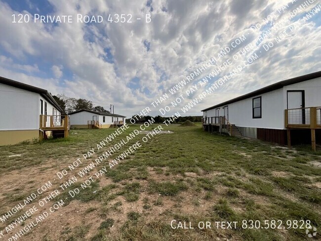 Building Photo - **MOVE IN SPECIAL- $99 FIRST MONTH RENT**B... Unit B Rental