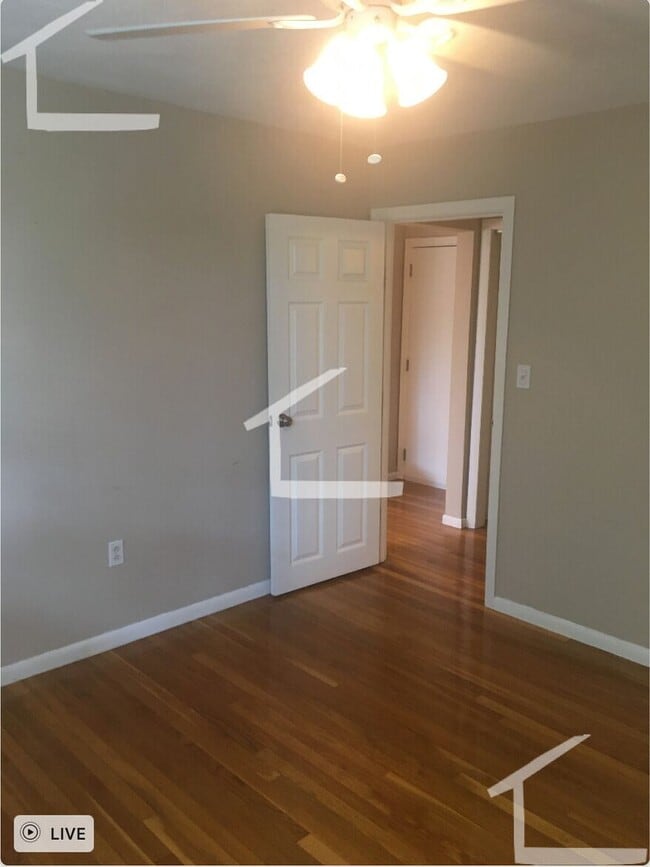 Photo - 360 Market St
