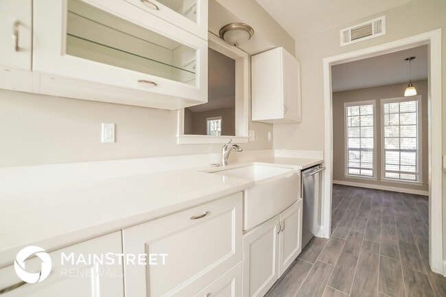 Photo - 1811 Tissington Dr
