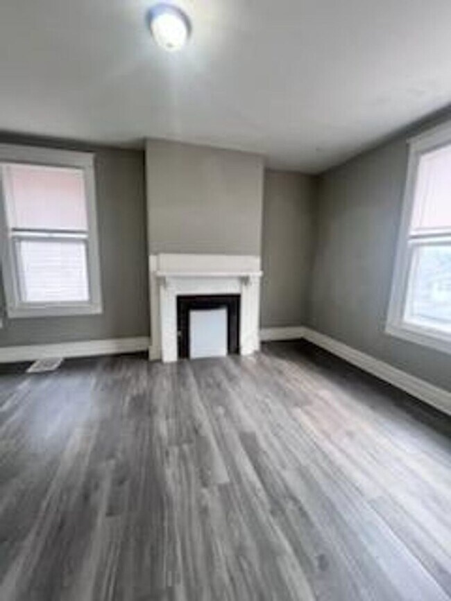 Photo - 724 Cecil Ave Unidad 2