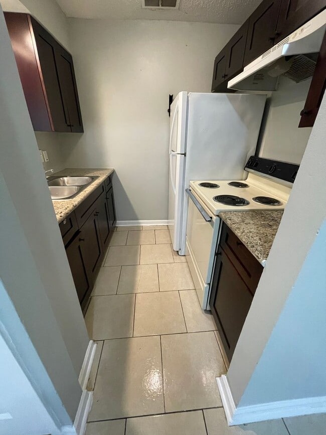 Photo - 644 N Donmoor Ave Unit 644 N. Donmoor 4