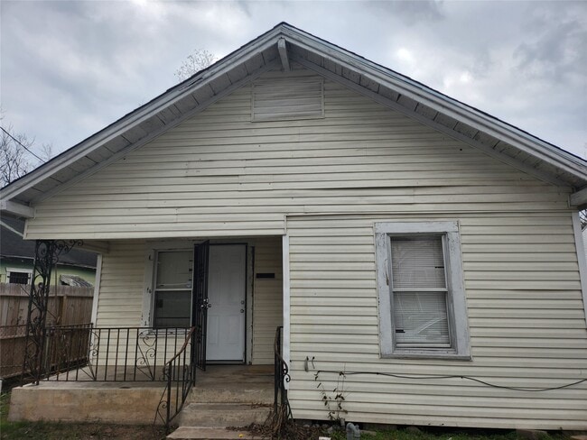 Photo - 3206 Anita St