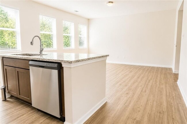 Photo - 79 Pineview Dr