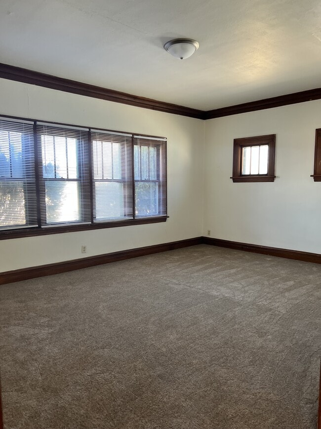Photo - 43 N Lewis Ave