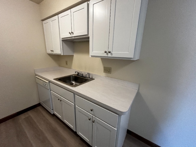 Photo - 1949 Western Ave Unidad 803