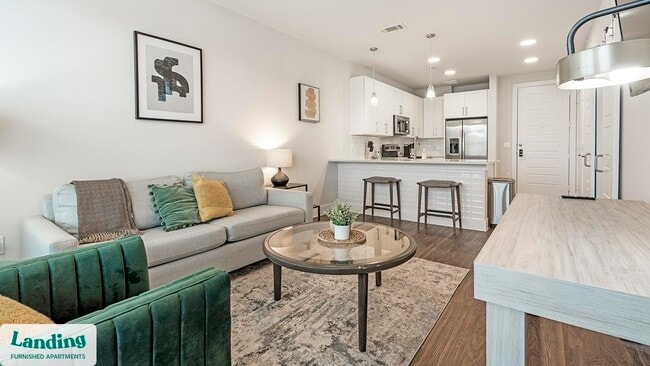 Building Photo - 15950 Chase Hill Blvd Rental