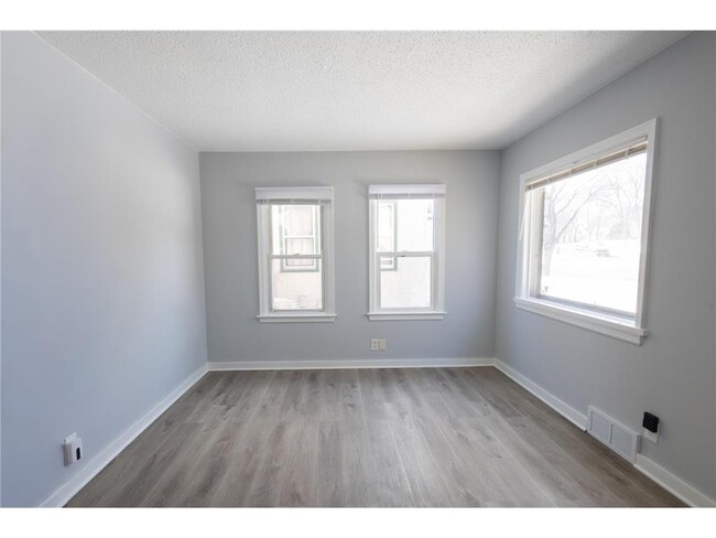 Photo - 1168 Lane Pl