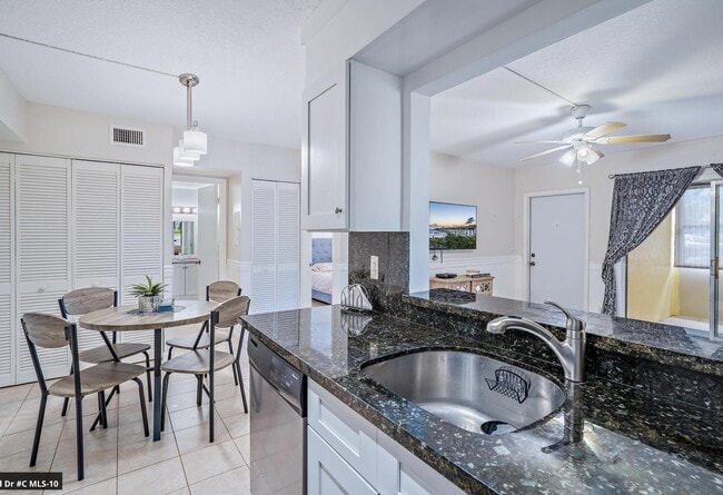Photo - 6328 Chasewood Dr Unit C