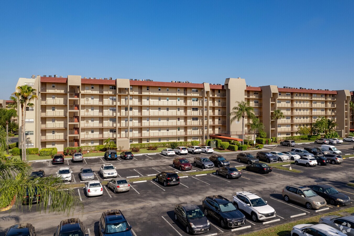 Lugar Poinciana - Poinciana Place