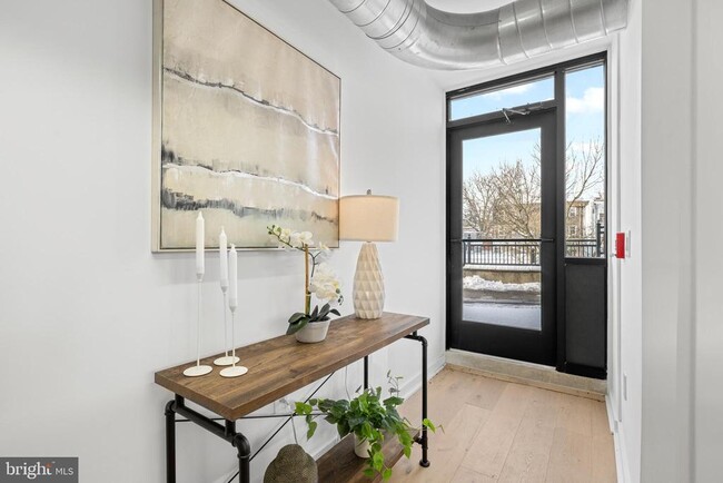 Building Photo - 36 N Narberth Ave Unit 1C