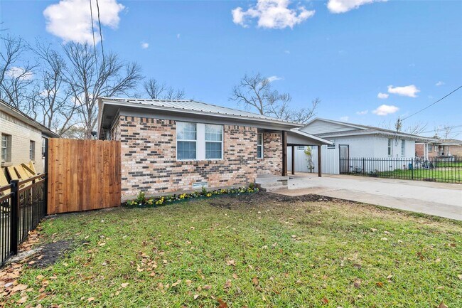 Photo - 8714 Quinn St Unit A