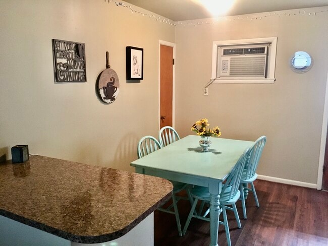 Large bar In dining area - 217 Mitchell St Unit 219 Mitchell St