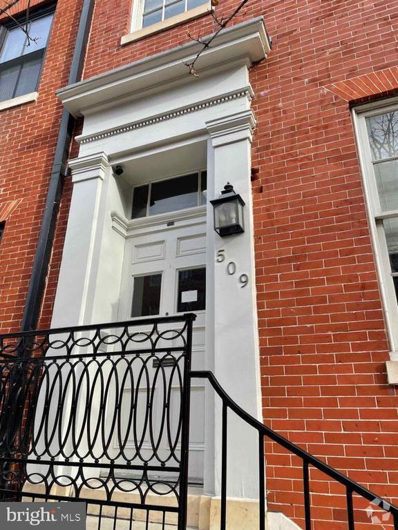 Building Photo - 509 Cathedral St Unit A Rental