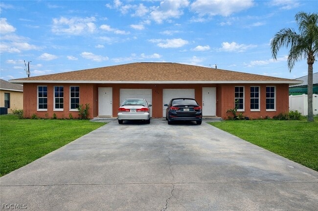 Photo - 633 SE 12th Ct