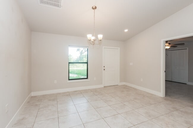Photo - 2509 18th St W