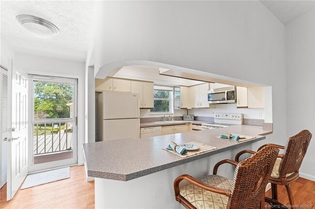 Building Photo - 2950 SE Ocean Blvd Unit 120-6