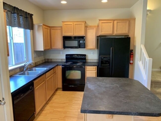 Photo - Terrific Hillsboro home close to Intel and community park - Freshly Painted!