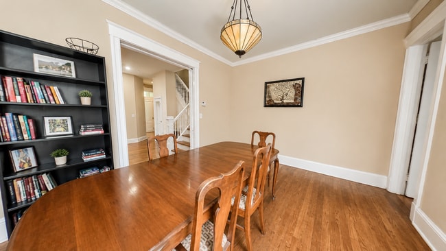 Photo - 1826 Ingleside Ter NW