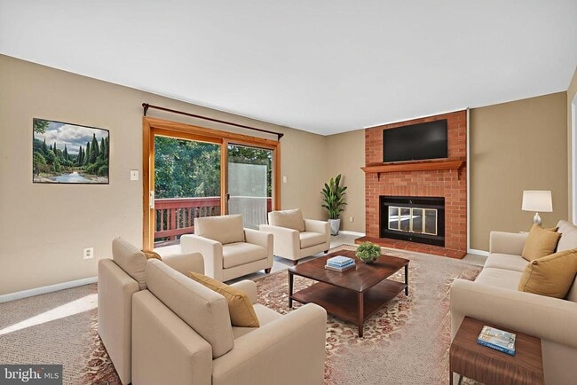 Photo - 8537 Hooes Rd