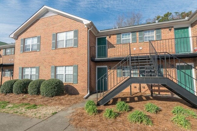 Building Photo - 2165 S Milledge Ave