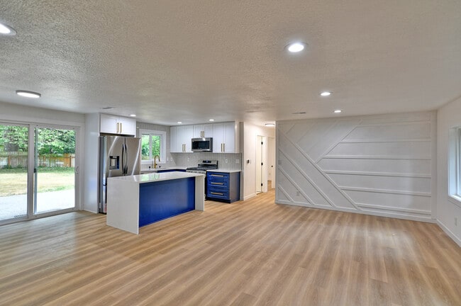 Photo - 22705 Mountlake Terrace