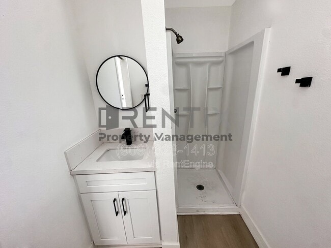 Photo - 933 E Kingsley Ave
