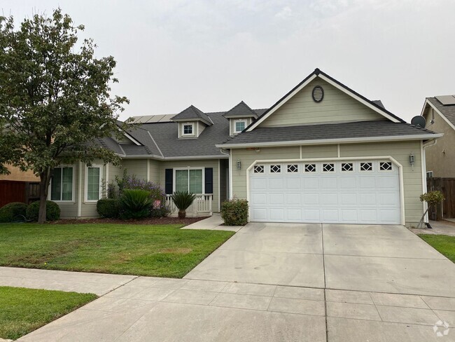 Building Photo - Spacious 3-Bedroom Home in Clovis Unified ...