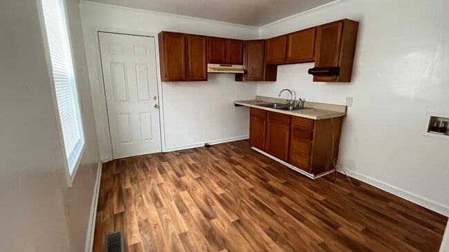 Photo - 2221 Briarfield Rd