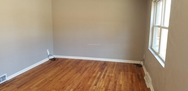 Photo - 3-Bedroom home available in Verona over looking the Allegheny River