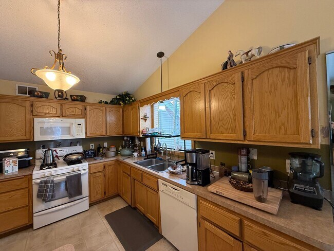 Photo - Spacious 5 Bedroom Home in Andover | Finished Walkout | 3-Car Garage