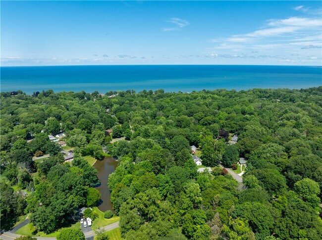 485 Oakridge Dr