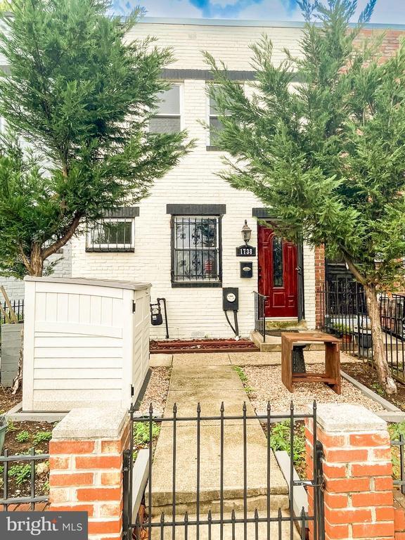 Building Photo - 1738 Gales St NE Rental