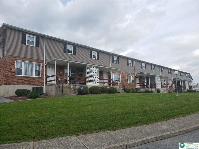 Photo - 2827 W 28th St