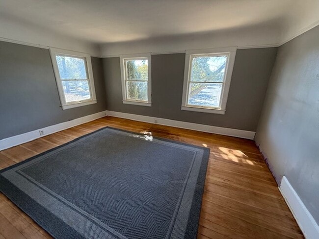 Photo - Large home for your organization