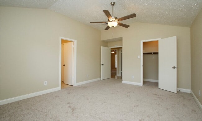 Building Photo - 6940 Foxmont Ln Rental