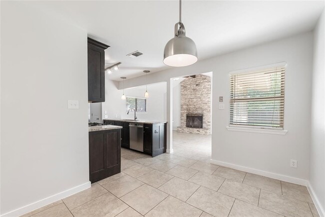Photo - 2000 Brookhill Dr