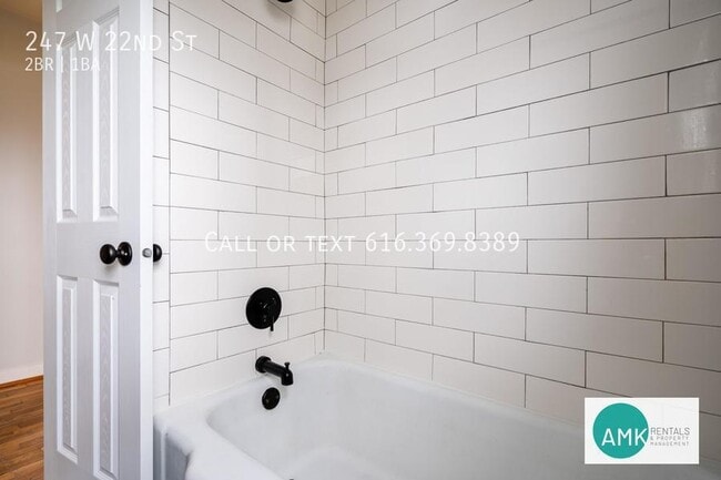 Photo - 247 W 22nd St