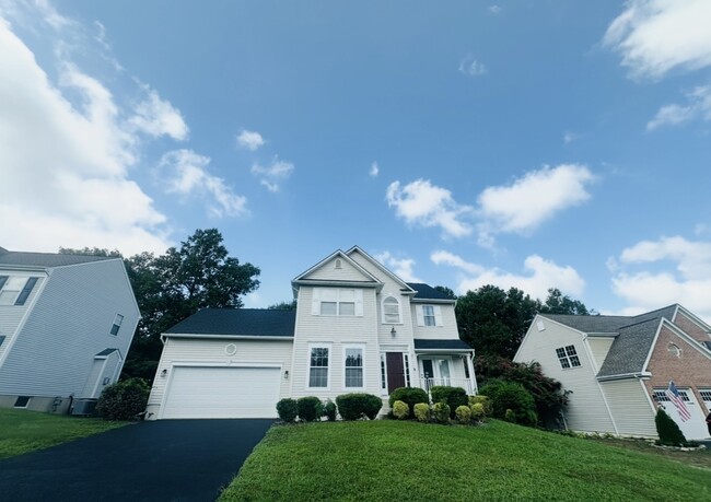 Building Photo - 10016 Carters Grove Rd Rental