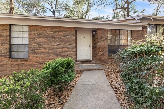 Photo - Bennett Apartments