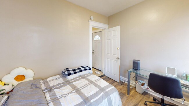 Photo - 23 Clarke St Unit 2fl