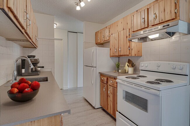 Photo - Lawson Village