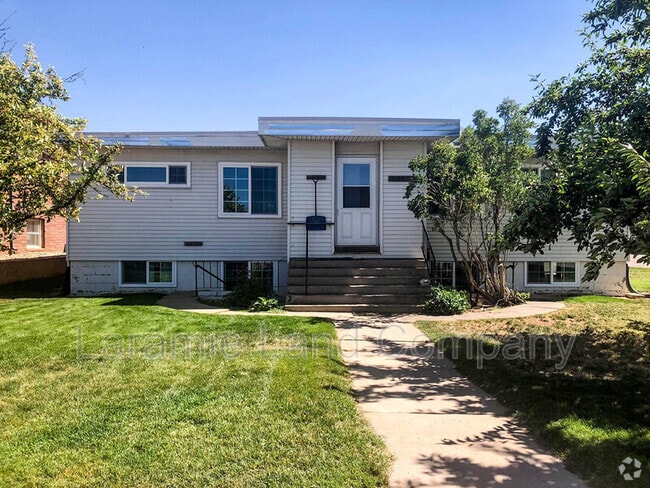 Building Photo - 1457 N 5th St Rental