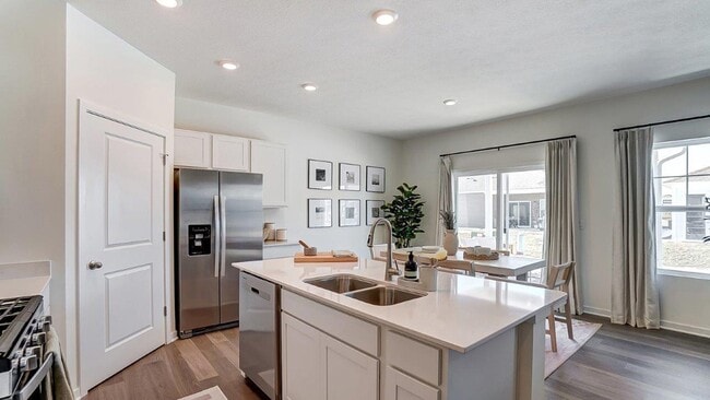 Photo - 406 Emily Dr