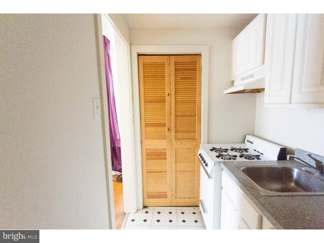 Photo - 407 S 11th St Unit 3F