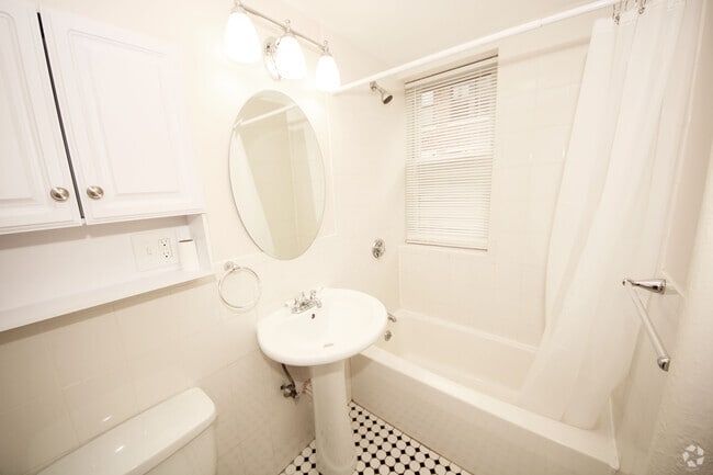 Building Photo - 4 Chiswick Rd Unit 24 Rental